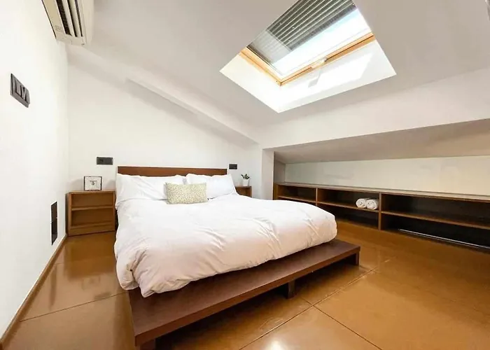 Lägenhet Loft Cort Reial Atico In The Heart Of The Old Town