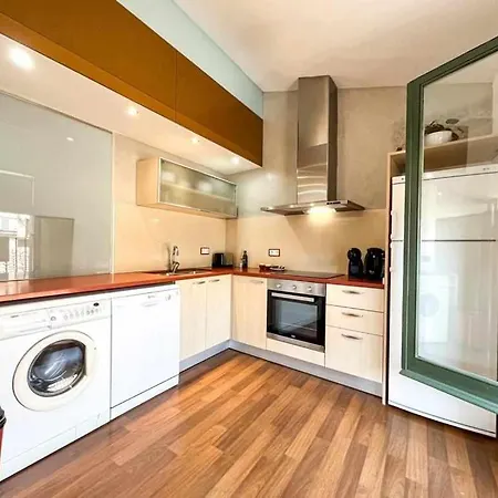 Loft Cort Reial Atico In The Heart Of The Old Town * ジローナ